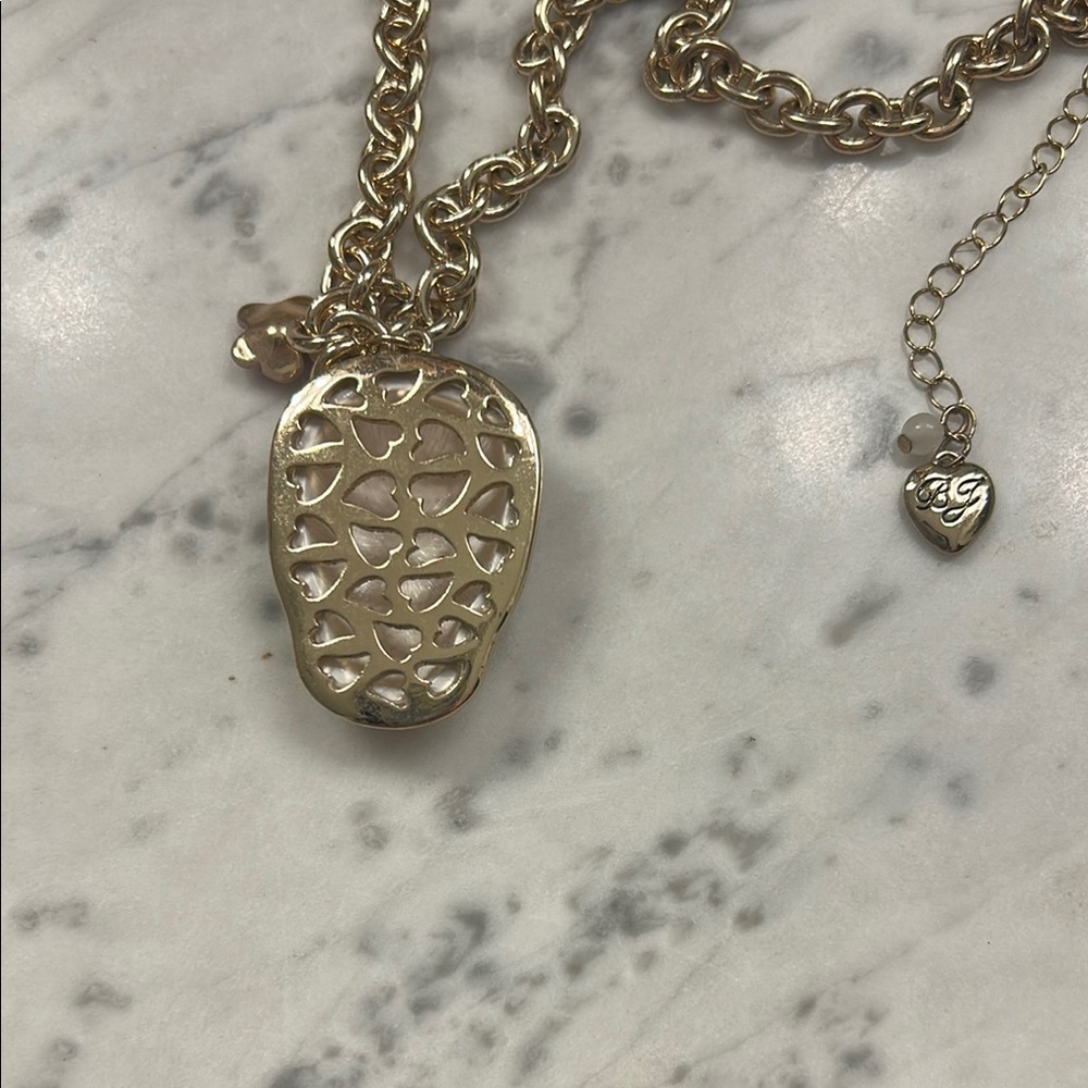 Betsey Johnson Gold Sugar Skull Pendant Necklace! - Picture 3 of 3